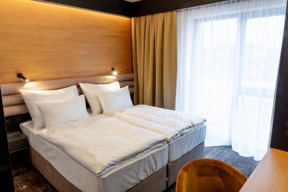 Hotel Nobilis - Mlada Boleslav Bradlec  Extérieur photo